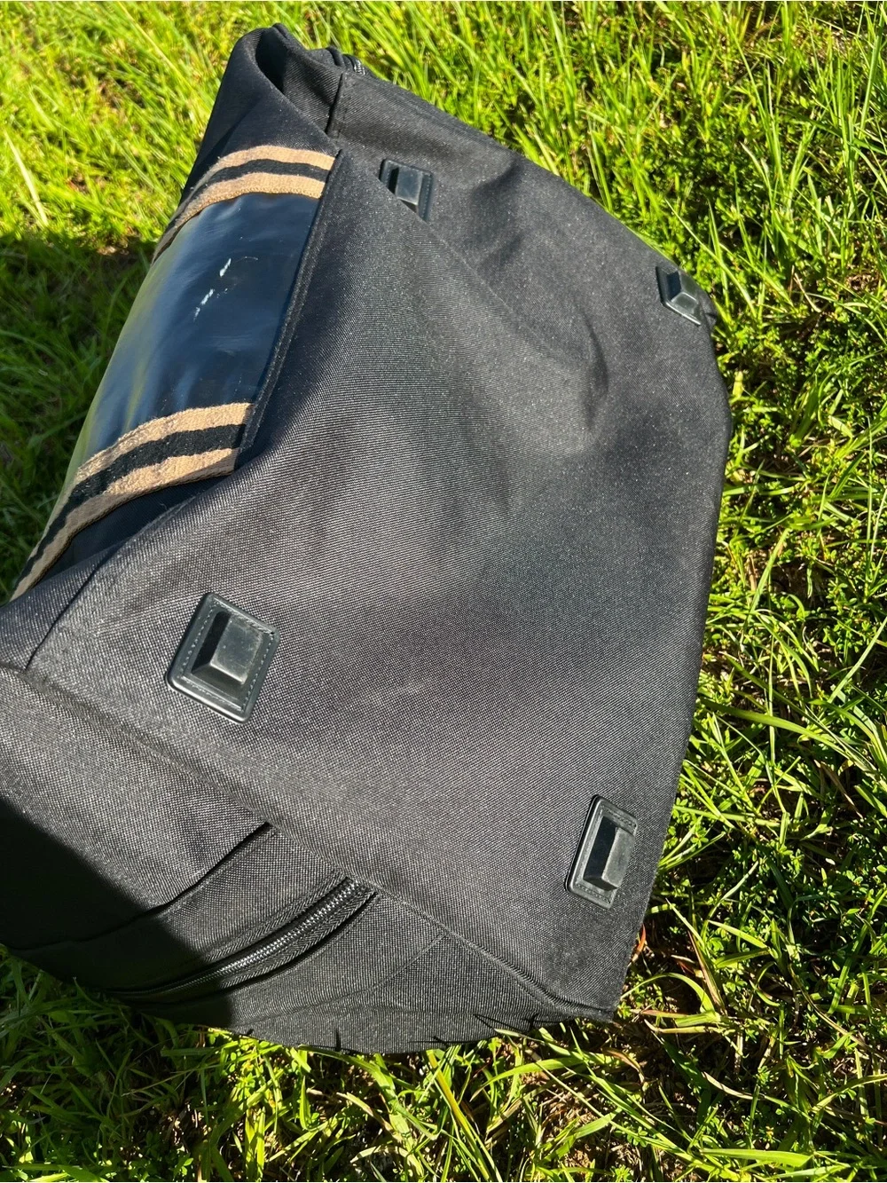 CLEAN Vintage Reebok Black Duffle Bag Carry Luggage Sports